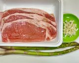 豚ロース肉とアスパラガスのゴマ炒め作り方1写真