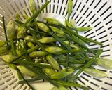 ニラは蕾も花も食べられる♪つぼみの天ぷら作り方1写真