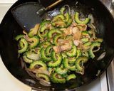 ゴーヤと豚バラ肉のオイスターソース炒め作り方7写真