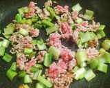 【袋麺の粉♻️】🇹🇭トムヤム風えび味🦐小松菜炒め🥬！作り方2写真