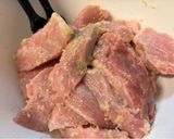 三元豚肩ロース肉の生姜焼き風。作り方3写真