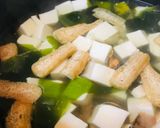 削り節味噌汁●ミニ豆腐＆刻み揚げわかめ作り方1写真