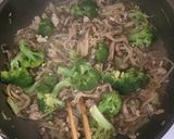 鶏ひき肉もやしブロッコリーの にんにく醤油炒め作り方9写真