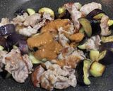 ご飯が進む！豚肉とナスのワンパン味噌炒め作り方4写真