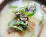削り節味噌汁●きざみ揚げ＆大根・ミニ豆腐作り方2写真