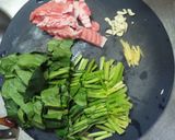豚肉とほうれん草と卵の中華焼きそば魚醤味作り方1写真
