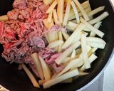 豚肉とじゃが玉☆ガーリックバタポン炒め作り方4写真