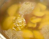 簡単☆さつま芋と舞茸しめじ椎茸の優しいお味噌汁作り方3写真
