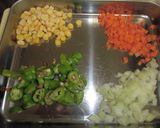 ツナとオクラのカレーチャーハン☆作り方1写真