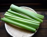 青ずいきを酢味噌で漬けたん　京都カフェ作り方1写真