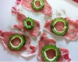 チーズとキムチがとろけるゴーヤの肉巻き作り方2写真