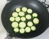 夏野菜☆ズッキーニのトマト炒め♪作り方2写真