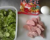 きゅうり入り即席ラーメン作り方1写真