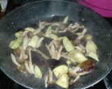 牛肉＋茄子＋しめじのトマトソース作り方2写真