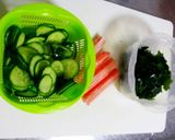 きゅうり・カニカマ・ワカメの酢の物♥作り方1写真