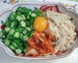 エノキとオクラとキムチ和え作り方1写真