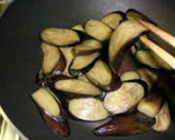 ご飯がすすむ♪茄子と長ネギの味噌炒め作り方3写真
