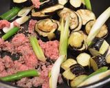 醤油麹でなすと挽肉のキムチ炒め作り方3写真
