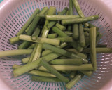 カレー風味の豚とにんにくの芽の炒め物作り方2写真
