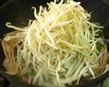 ■絶品！豚ニラうまうま醤油焼きそば■作り方5写真