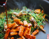 豆苗と舞茸とお揚げの炒め物作り方5写真