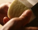鉄フライパンで作るイカの塩辛入り卵焼き作り方1写真