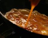鉄フライパンで作るイカの塩辛入り卵焼き作り方9写真