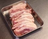 豚バラ肉とセロリのハチミツ生姜炒め。作り方3写真