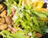 豚バラ肉とセロリのハチミツ生姜炒め。作り方8写真