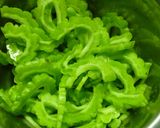ゴーヤとツナの塩昆布胡麻おかかまみれ作り方1写真