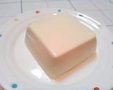 梅酢で爽やか!ピンクの豆腐白玉だんご作り方2写真