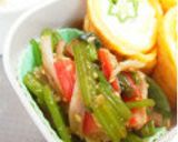 お弁当にも☆アスパラとカニカマの胡麻和え作り方8写真