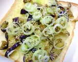 茄子と葱の梅昆布茶おかかトースト作り方3写真