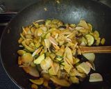 夏野菜とかまぼこの甘味噌炒め作り方7写真
