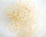 れんこんとかぼちゃの煮物、煮たまごもね！作り方3写真