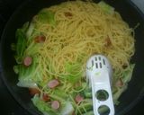 お手軽★キャベツとウィンナのランチパスタ作り方13写真