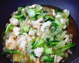 麺つゆで炒め煮して簡単親子丼☆作り方3写真