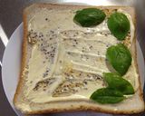バジリコととろける目覚めを…トースト作り方1写真