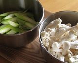 アスパラとしめじのオイスターバター炒め作り方1写真