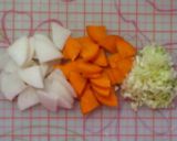 絶品〜ッ＊鶏団子と春雨の中華味噌スープ作り方1写真