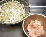 モヤシと鶏ミンチで安価＊甘酢あんかけ♪作り方1写真