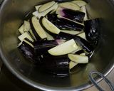 豚肉・なす・玉ねぎ・ししとうのみそいため作り方2写真