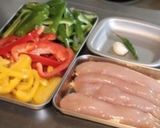 鶏のささ身とピーマンのナンプラー炒め。作り方1写真