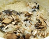 韓国料理ーカキと舞茸のお粥作り方3写真