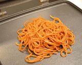 十六穀ごはんで焼きそバーガー作り方2写真
