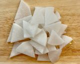 1人分を簡単に♪大根と舞茸の味噌汁作り方2写真