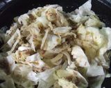節約・簡単【キャベツとひき肉の卵とじ】作り方4写真
