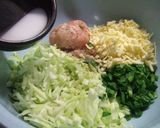 鶏ひき肉とキャベツ・ニラのチーズ焼き作り方1写真