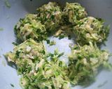 鶏ひき肉とキャベツ・ニラのチーズ焼き作り方2写真