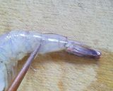 海老チリ(尻尾を綺麗に向く写真付き)作り方1写真